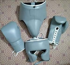 Ensembles de gants de boxe professionnels sur mesure - Cuir véritable de haute qualité, durables et respirants pour l'entraînement MMA et les arts martiaux - Product Image 5