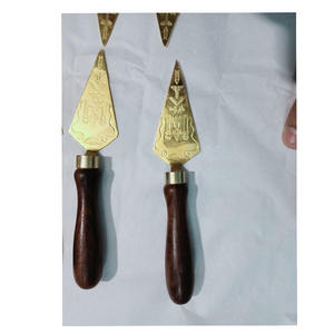 Ensemble de manchettes de gants de 18e degré Rose Croix, brodées à la machine, avec logo intégré, collection 2026 - Product Image 4