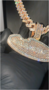 เครื่องประดับฮิปฮอป CONCEPTION สำหรับผู้ชาย จี้ห้อยคอแบบกำหนดเองได้ ตัวอักษร ตัวเลข ชื่อ หรือโลโก้  ทำจากเงินแท้ 925 ประดับด้วยเพชร VVS Moissanite GRA ชุบทอง - Product Image 4