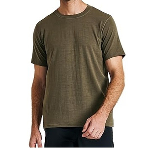 T-shirts pour hommes en coton biologique à coupe classique, imprimés avec un logo personnalisé - Vêtements durables - Product Image 2