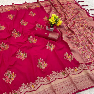 Sari de seda étnico tejido a mano con diseño floral y bordado Zari, transpirable para todas las ocasiones, en nuevo diseño 2026 - Product Image 1