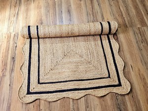 Alfombra de Yute Natural Hecha a Mano con Borde Negro Festoneado, Alfombra Rectangular de Yute Trenzado Tejida a Mano - Product Image 6
