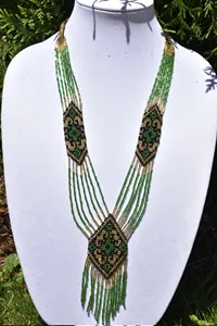 Collier à breloques perlées, Collier ethnique, Gerdan, Collier perlé fait main, Collier élégant en perles de rocaille, Vert Doré Noir - Product Image 5