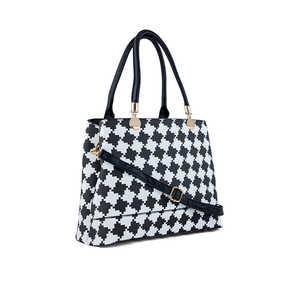 Sac de soirée formel blanc P36278 avec un design élégant - Product Image 2