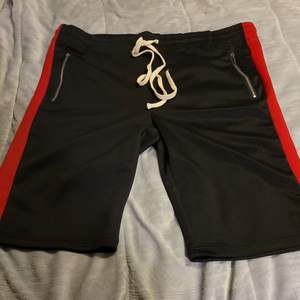 Camiseta de Verano de Manga Corta para Hombre, Tejido Transpirable con Patrón Bordado, Secado Rápido, Estilo Casual - Product Image 2