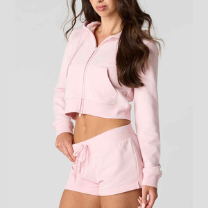 Ensemble décontracté deux pièces pour femme : sweat à capuche court zippé et short – Tenue de sport estivale tendance - Product Image 4