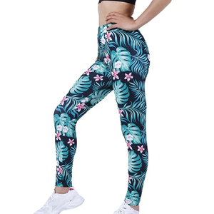 Leggings personnalisés pour femmes, taille haute, effet push-up, style décontracté, leggings en sublimation pour femmes à prix raisonnable - Product Image 3