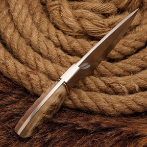Couteau de chasse artisanal sur mesure, lame en acier inoxydable à pointe tombante, manche en corne avec étui en cuir, qualité industrielle - Product Image 4