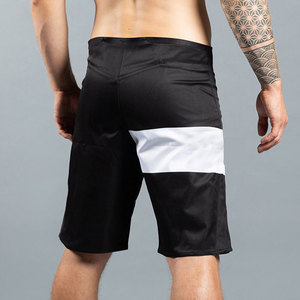 Shorts MMA pour hommes, couleur contrastée blanc et noir, très vendus, fabriqués par TEENS INDUSTRIES, meilleur fournisseur, prix raisonnable. - Product Image 3