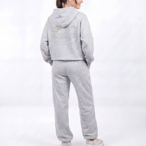 Ensemble de survêtement d'hiver pour femmes, personnalisé, marque privée, 100% coton, respirant, écologique, 2 pièces, sweat-shirt à capuche et pantalon de jogging - Product Image 2