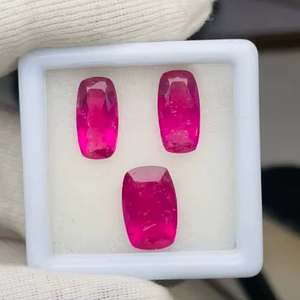 Juego de 3 piezas de rubelita natural de buena calidad y un brillo excelente con un color rojo impecable, corte y pulido perfectos a buen precio. - Product Image 2