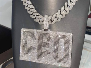 จี้เพชรโมอิสซาไนต์ VVS ประดับเพชรแบบ Iced Out ตัวอักษรภาษาอังกฤษ  วัสดุเงินแท้ 925 ดีไซน์หรูหราสไตล์ฮิปฮอป สำหรับผู้ชาย - Product Image 6