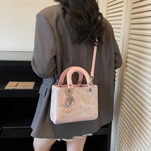 Sac à main de style chinois haut de gamme Princesse Diana, sac fourre-tout brodé polyvalent pour femmes, nouveau style 2026. - Product Image 1