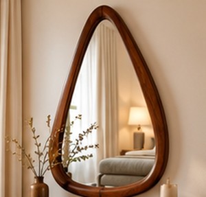 Miroir mural en bois irrégulier fait main, miroir décoratif en forme de larme, style moderne sans cadre pour chambre, salle de bain, entrée - Product Image 1