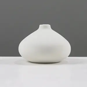 Vaso de porcelana branco fosco moderno, tamanho 10*10*7cm, design popular para uso diário e mesa