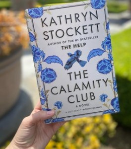 The Calamity Club de Kathryn Stockett, roman de fiction en édition brochée, livre en anglais - Product Image 3