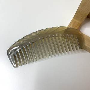 Peigne à cheveux en corne de buffle naturelle, fait main, écologique, pour salon et soins personnels, vente en gros Vietnam - Product Image 2