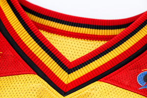 Maillots de sport vintage à col en V et épaules tombantes, style hip-hop urbain, pour l'entraînement estival en extérieur, fabriqués en usine avec services OEM - Product Image 4