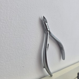 Kit complet de soin des ongles, coupe-cuticules, coupe-ongles, ciseaux, cure-oreilles, ensemble de manucure de luxe pour hommes et femmes, boîte en acier carbone - Product Image 1