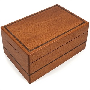 Estuche de Cigarros de Madera Sólida de Diseño de Lujo, Creado para Colecciones Exclusivas, con Estructura Resistente y Apariencia Elegante - Product Image 1