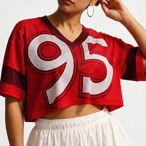Camiseta de fútbol americano de malla corta para mujer, diseño personalizado por sublimación, cuello en V, estilo retro, hombros caídos, estilo urbano. - Product Image 4