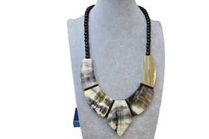 MN EXPORTS Collar de Lujo Ecológico Hecho a Mano con Colgante de Cuerno de Búfalo en Forma de Corazón, Cadena de Cuentas de 18 Pulgadas, Personalizado - Product Image 4