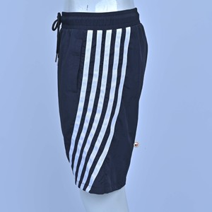 Shorts de bain pour hommes en polyester couleur unie, taille à cordon de serrage, logo brodé, séchage rapide, décontractés, longueur Bermuda, vente en gros - Product Image 6