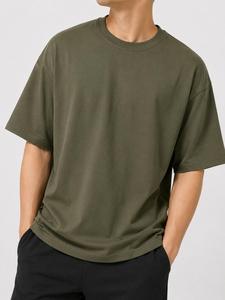 Camiseta de algodón de manga corta con cuello redondo y estampado frontal para hombre, color verde oliva, estilo casual, antiarrugas, MOQ bajo - Product Image 2