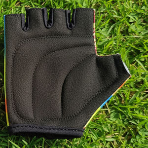 ถุงมือปั่นจักรยานเด็ก Navia Sports NS-KBG-0004 คุณภาพสูง ระบายอากาศได้ดี ซับเหงื่อ ป้องกันรังสียูวี แบบครึ่งนิ้ว ผลิตจากโพลีเอสเตอร์ - Product Image 4