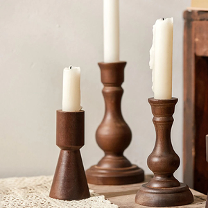 Candelabro de Madera Natural, Diseño Clásico, Decorativo para Mesa de Comedor, a un Precio Accesible - Product Image 1