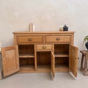 Aparador de Pino Antiguo, Mueble Rústico de Madera Maciza, Aparador Vintage de Tres Puertas, Mueble de Almacenamiento para Cocina o Comedor Estilo Rústico - Product Image 2