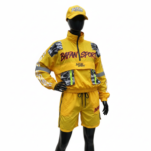 Conjunto corto de nailon premium cortavientos, tela ligera, diseño de paneles amarillos y negros, logotipo personalizado con serigrafía, talla grande - Product Image 1