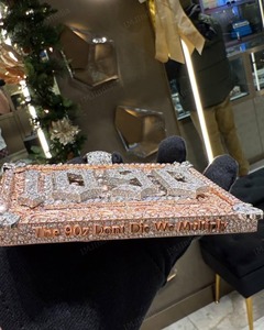 Colgante de Número Iced Out con Diseño Paisley, Bicolor, Plata de Ley, Moissanita, Lujo, Chapado en Oro, Unisex - Product Image 3