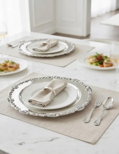 Assiette de service élégante en métal argenté pour la décoration de table, plateau de service haut de gamme pour mariages et événements, vaisselle - Product Image 2