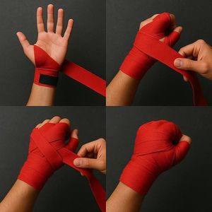ผ้าพันมือไนลอนสีแดงสำหรับชกมวย แบบรัดข้อมือสองวง ยืดหยุ่นได้ ปลอดสารพิษ สำหรับฝึกซ้อมมวย/MMA ความยาว 2.5 เมตร - Product Image 2