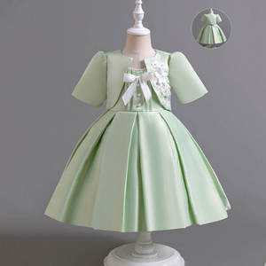 Vestido de niña de las flores elegante de satén verde al por mayor con mangas cortas y apliques de encaje, vestido de fiesta de princesa para bebés y niños pequeños - Product Image 4