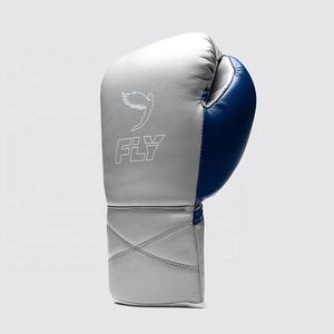Dernier modèle de gants de boxe Fly personnalisés de couleur grise, 100% cuir véritable, gants de boxe Fly confortables, gants d'entraînement de kickboxing Fly - Product Image 2