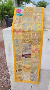 ผ้าปูโต๊ะปักลายวินเทจทำมือ สไตล์อินเดียโบราณ ทำจากผ้าฝ้าย ทนทานและเป็นมิตรกับสิ่งแวดล้อม - Product Image 2