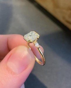 Precioso Anillo Moderno con Diamante de Corte Asscher de 2.01CT, Oro Sólido de 18K, Regalo Romántico para Aniversario de Bodas, para Enamorados - Product Image 4