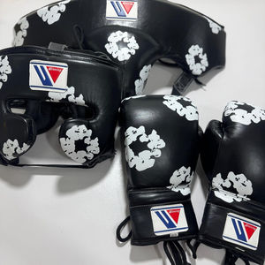 Nuevo Set Profesional de Boxeo Winning con Casco Personalizado y Set de Entrenamiento y Sparring Winning - Product Image 1