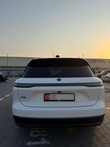 NIO ES8 2023 SUV électrique AWD Monomoteur Pneus R18 Batterie au lithium Sièges en cuir Caméra arrière Autonomie NEDC 201-300 km Charge rapide - Product Image 2