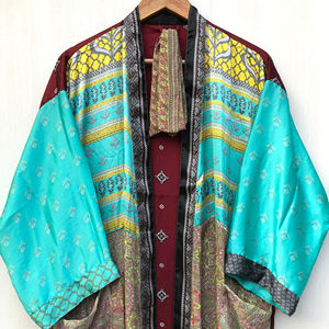 ชุดคลุมกิโมโนผ้าไหมปักลายใหม่สวยงามปี 2026 แขนยาว สไตล์โบฮีเมียน สำหรับผู้หญิง ใส่ไปเที่ยวทะเล ช่วงฤดูร้อน วันหยุดพักผ่อน ชุดคลุมเซ็กซี่สำหรับใส่ไปรีสอร์ท - Product Image 1