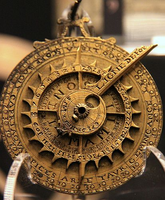 Astrolabe en laiton vintage, instrument de navigation maritime, globe céleste, décoration murale, instrument scientifique historique, objet de collection