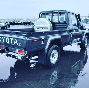 Camioneta Usada de Calidad en Venta, Motor Diésel 4x4, Camioneta Land Cruiser Usada en Venta - Product Image 4