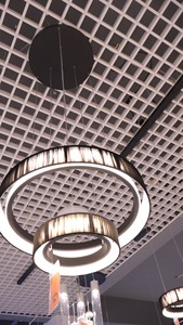โคมไฟเพดาน LED ทรงกลมทันสมัย สีดำเมทัลลิก แสงวอร์มไวท์ 3500K ปรับความสูงได้ สำหรับห้องนั่งเล่น - Product Image 2