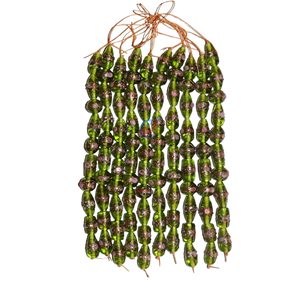 Cuentas de Vidrio Lampwork Hechas a Mano en Color Verde Lima |   Diseños Artísticos Mixtos Inspirados en Pasteles de Boda |   Longitud de Hilo de 8 Pulgadas en Varios Tamaños - Product Image 1