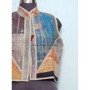 Elegante Chaleco de Algodón Kantha Hecho a Mano con Cuello en V para Mujer, Chaqueta Corta de Invierno con Logotipo Bordado en la Espalda, Estilo Urbano - Product Image 2