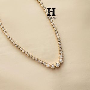 Collar de tenis con engaste de bisel graduado para mujer, oro de 14K, cadena de tenis con diamantes de corte brillante redondo, joyería fina de lujo con moissanita - Product Image 2