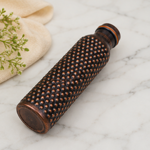 Bouteille en cuivre pur à motif de points en relief bronze foncé, design traditionnel, portable pour les voyages - Product Image 5