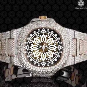 Reloj de lujo Charm Jewells de acero inoxidable con bisel de diamantes y cierre plegable, correa de 20 mm, movimiento de cuarzo unisex - Product Image 2